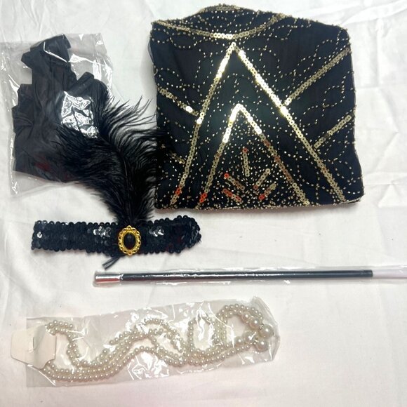 Flapper Costume Set Size Medium Gold and Black Sequins Costume Set Size Medium - Picture 3 of 10